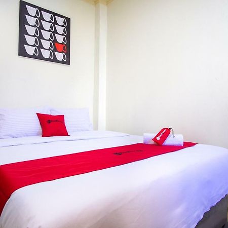 Reddoorz Near Taman Kota Ternate Hotel Ngoại thất bức ảnh