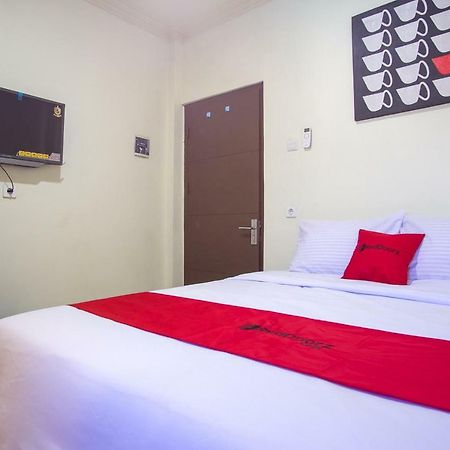 Reddoorz Near Taman Kota Ternate Hotel Ngoại thất bức ảnh